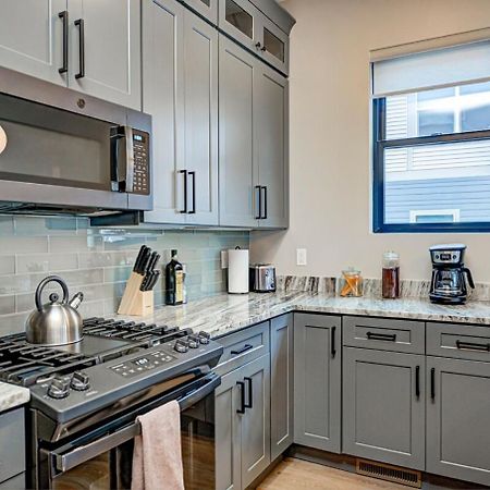 It'S All Good - Two Homes Sleeps 18 Indianapolis Bagian luar foto