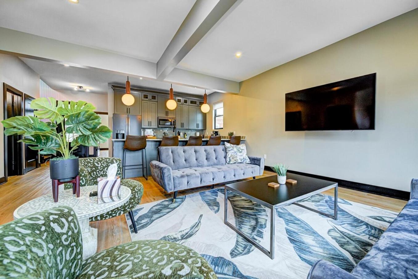 It'S All Good - Two Homes Sleeps 18 Indianapolis Bagian luar foto