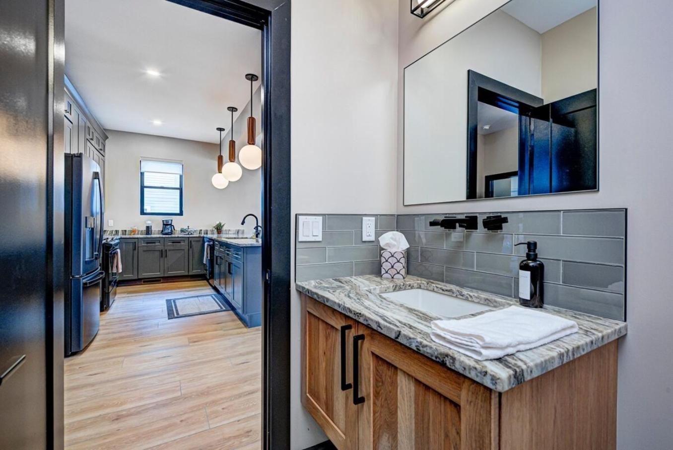 It'S All Good - Two Homes Sleeps 18 Indianapolis Bagian luar foto