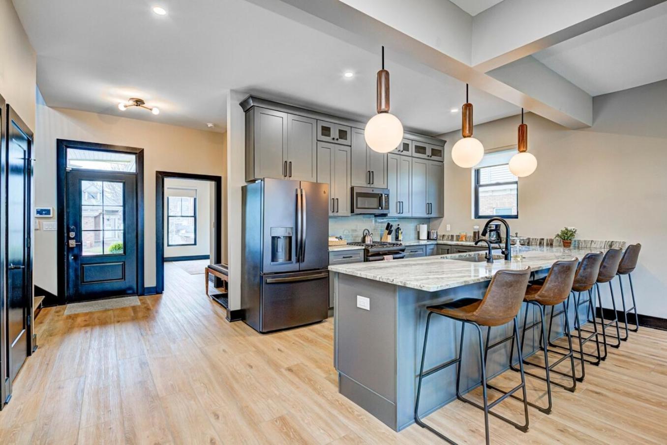 It'S All Good - Two Homes Sleeps 18 Indianapolis Bagian luar foto